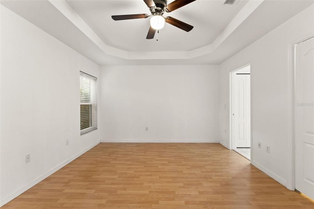 For Sale: $319,900 (3 beds, 2 baths, 1482 Square Feet)