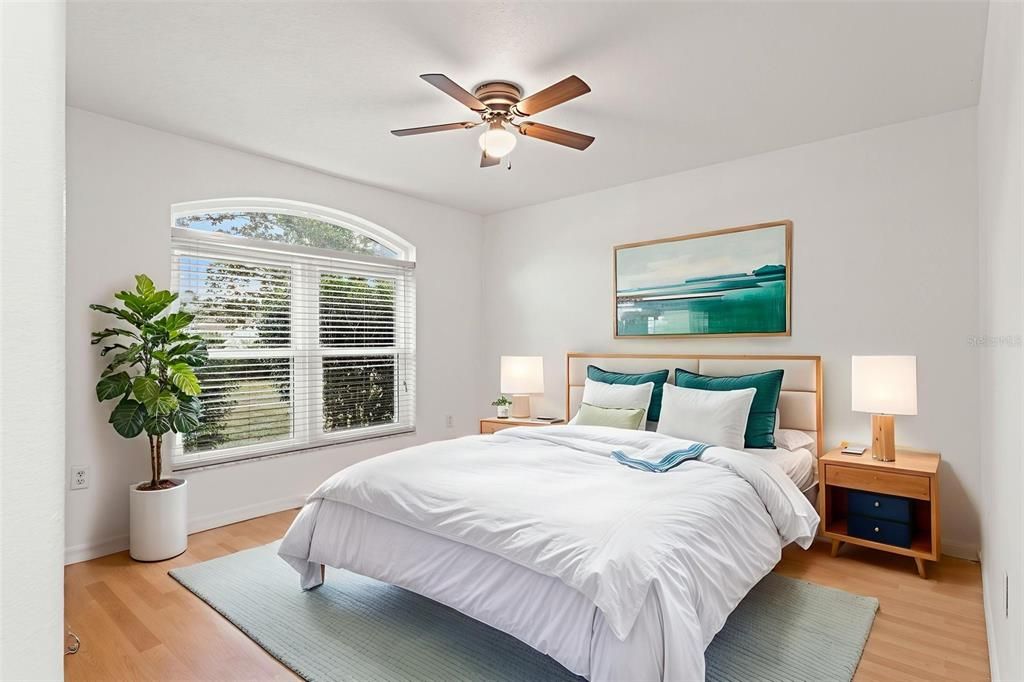 For Sale: $319,900 (3 beds, 2 baths, 1482 Square Feet)