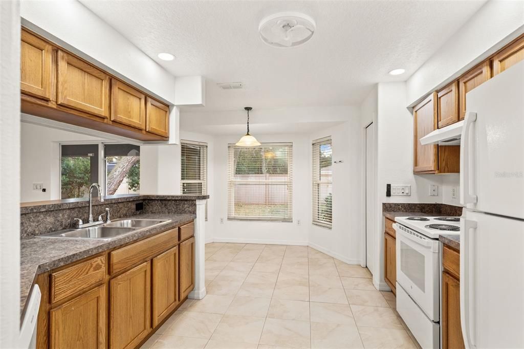 For Sale: $319,900 (3 beds, 2 baths, 1482 Square Feet)