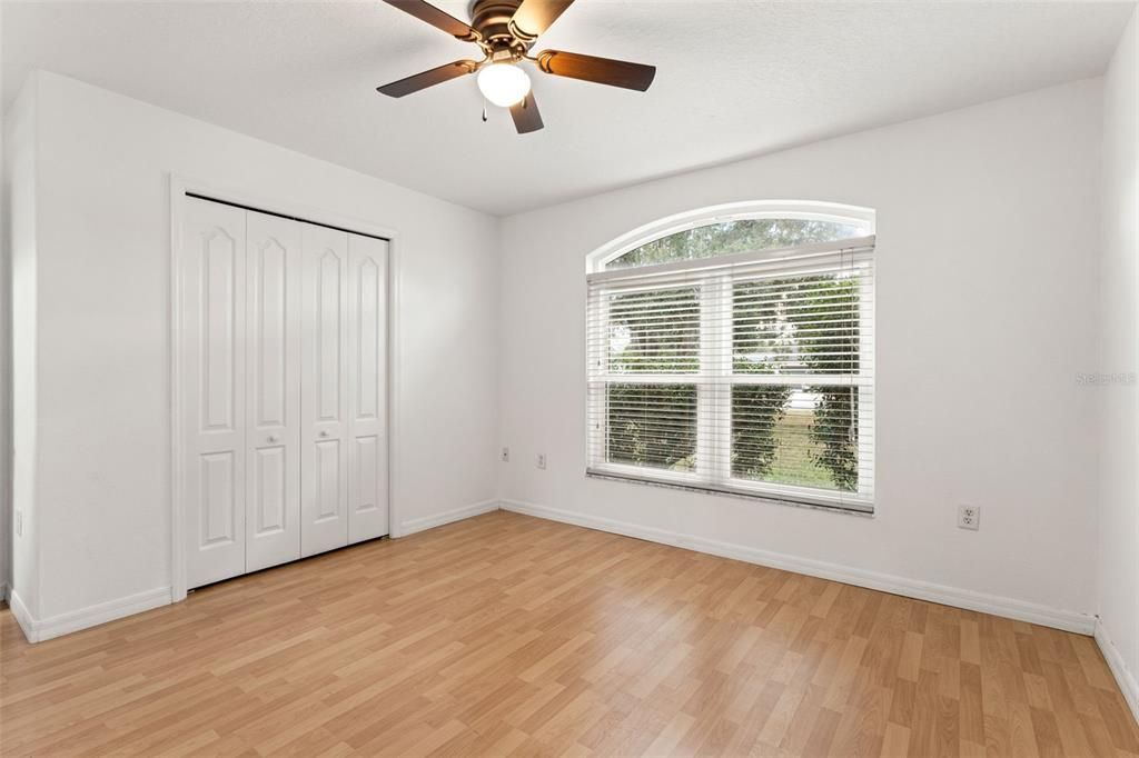 For Sale: $319,900 (3 beds, 2 baths, 1482 Square Feet)