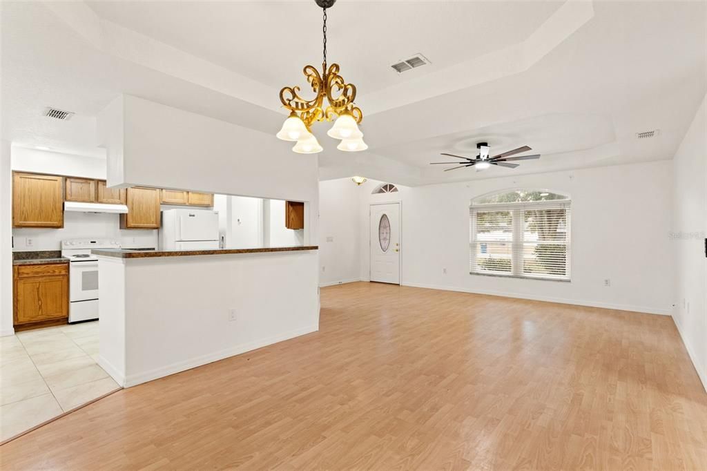 For Sale: $319,900 (3 beds, 2 baths, 1482 Square Feet)