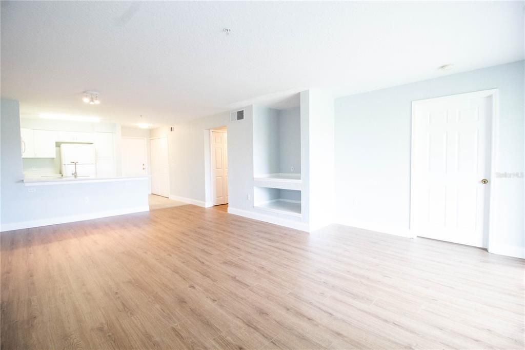 出租: $1,750 (2 贝兹, 2 浴室, 1160 平方英尺)