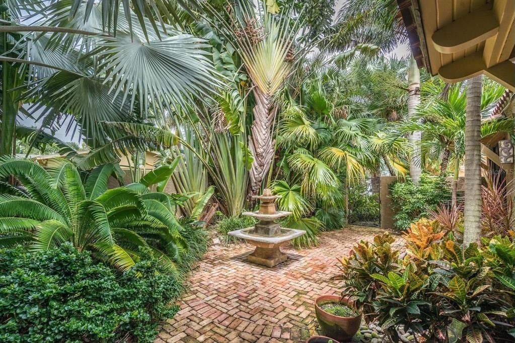 待售: $1,795,000 (4 贝兹, 3 浴室, 2698 平方英尺)