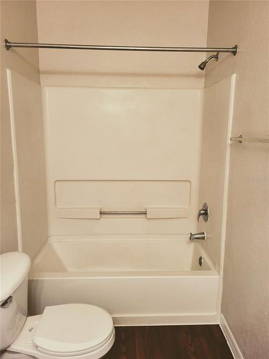 待售: $189,000 (2 贝兹, 2 浴室, 1152 平方英尺)