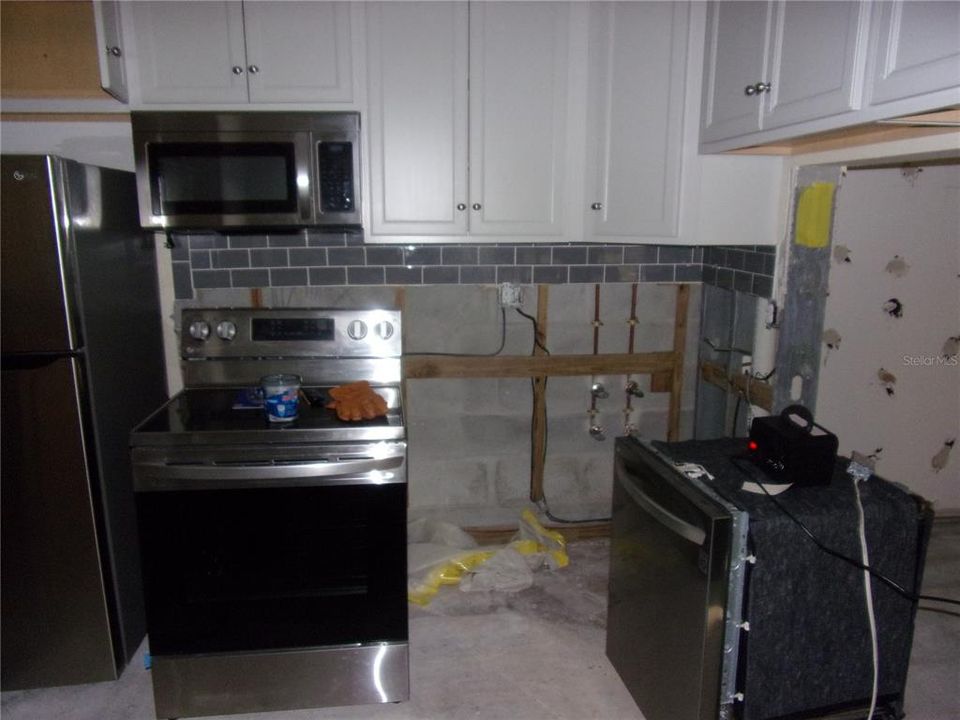 For Sale: $119,995 (2 beds, 2 baths, 979 Square Feet)