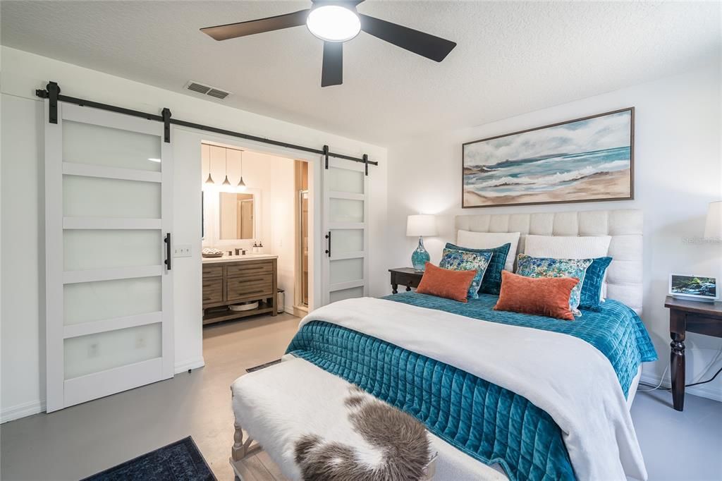 На продажу: $319,000 (2 спален, 2 ванн, 1434 Квадратных фут)