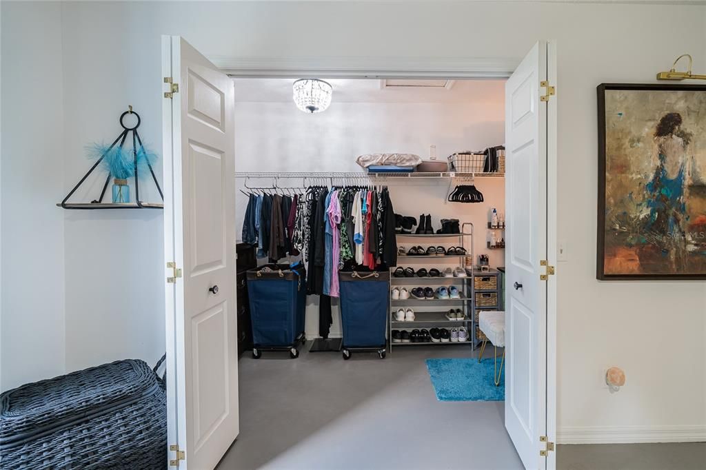 На продажу: $319,000 (2 спален, 2 ванн, 1434 Квадратных фут)