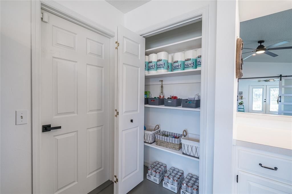 На продажу: $319,000 (2 спален, 2 ванн, 1434 Квадратных фут)