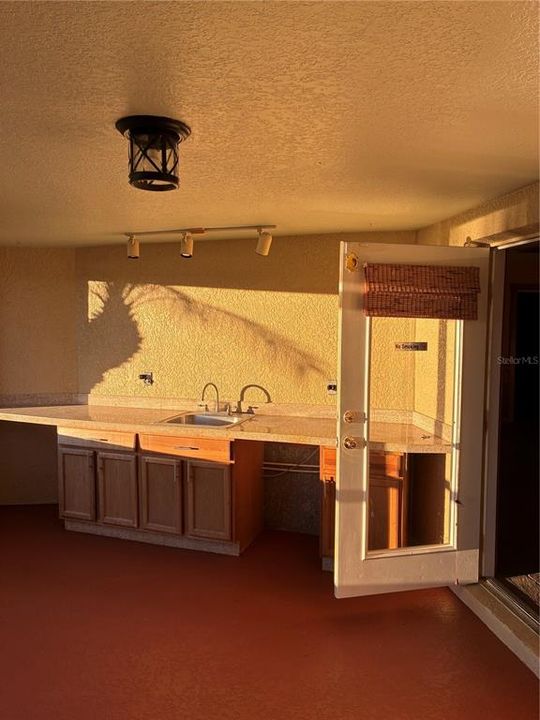 出租: $4,875 (5 贝兹, 4 浴室, 3067 平方英尺)