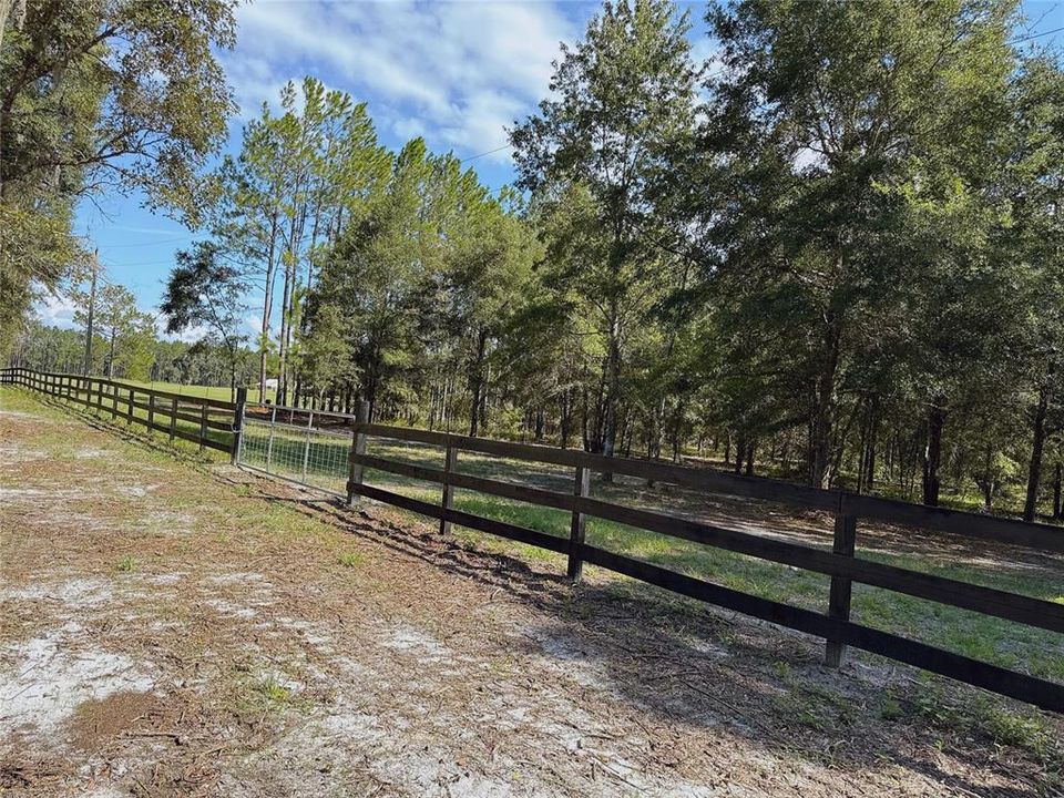 En Venta: $149,000 (5.00 acres)