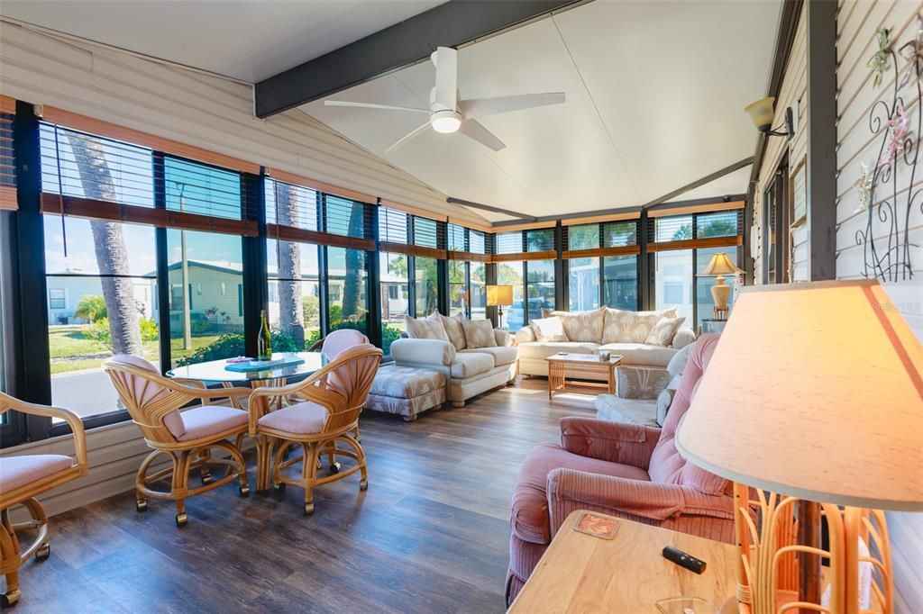 For Sale: $175,000 (2 beds, 2 baths, 1222 Square Feet)