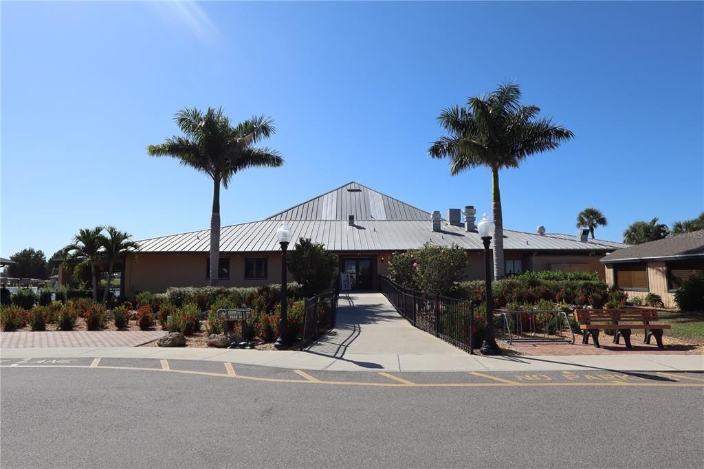 For Sale: $175,000 (2 beds, 2 baths, 1222 Square Feet)