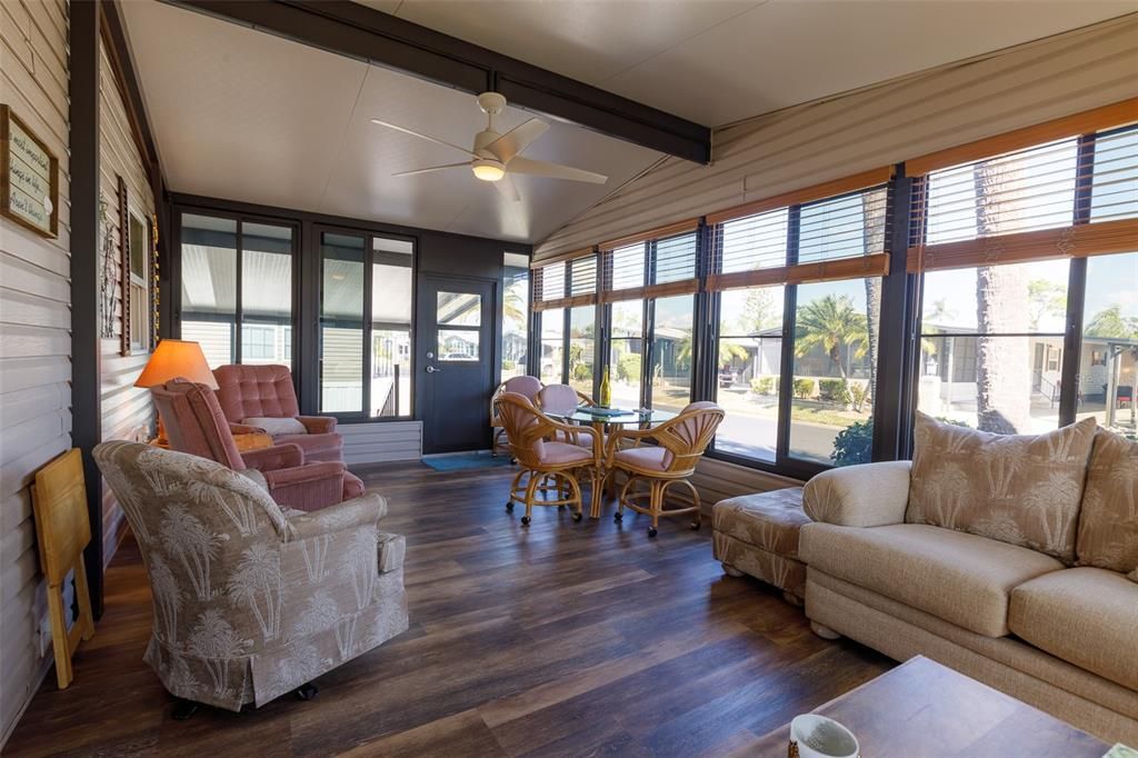 For Sale: $175,000 (2 beds, 2 baths, 1222 Square Feet)