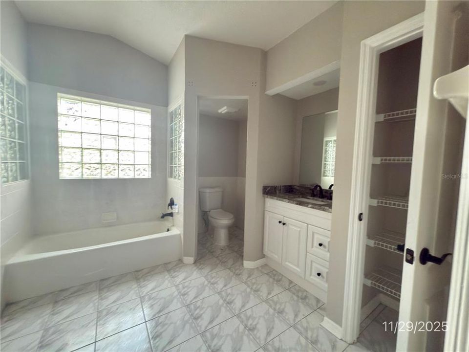 En Venta: $150,000 (3 camas, 2 baños, 2663 Pies cuadrados)