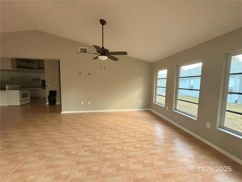 En Venta: $150,000 (3 camas, 2 baños, 2663 Pies cuadrados)