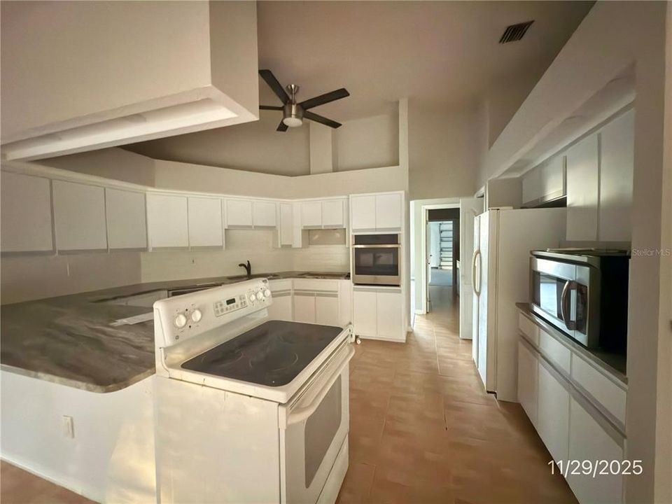 En Venta: $150,000 (3 camas, 2 baños, 2663 Pies cuadrados)