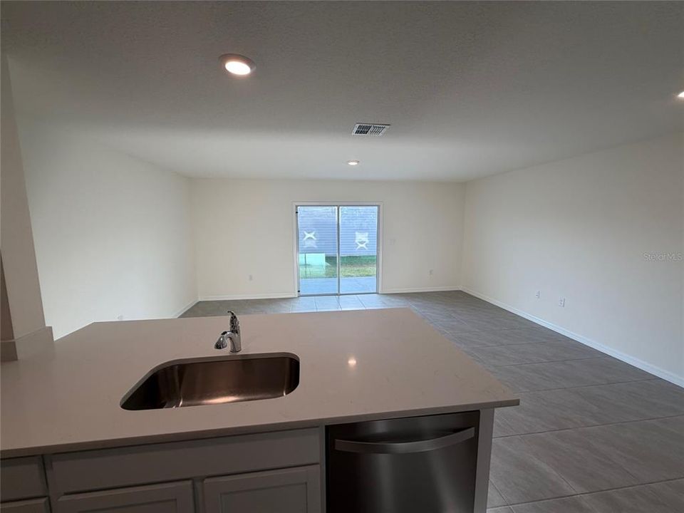 出租: $1,849 (3 贝兹, 2 浴室, 1505 平方英尺)