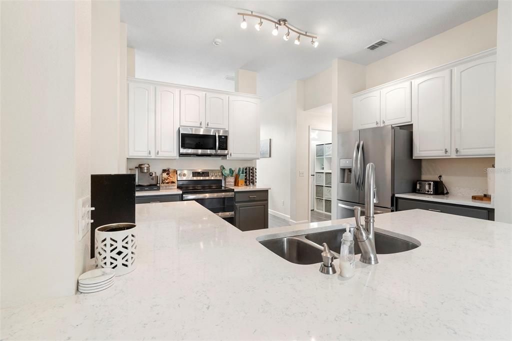 For Sale: $492,000 (3 beds, 2 baths, 2103 Square Feet)