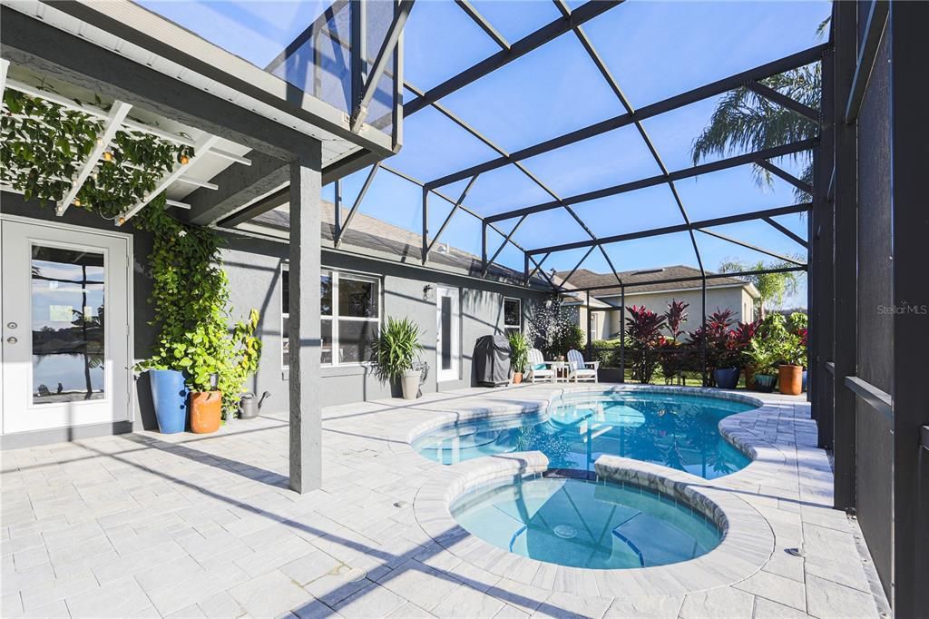 For Sale: $492,000 (3 beds, 2 baths, 2103 Square Feet)