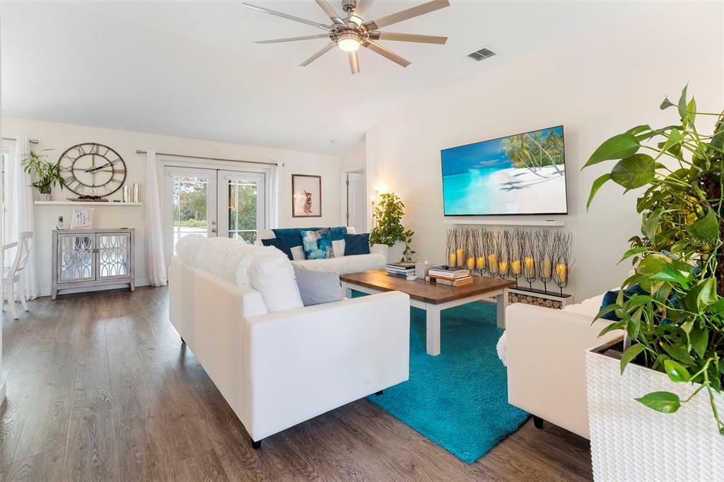 For Sale: $492,000 (3 beds, 2 baths, 2103 Square Feet)