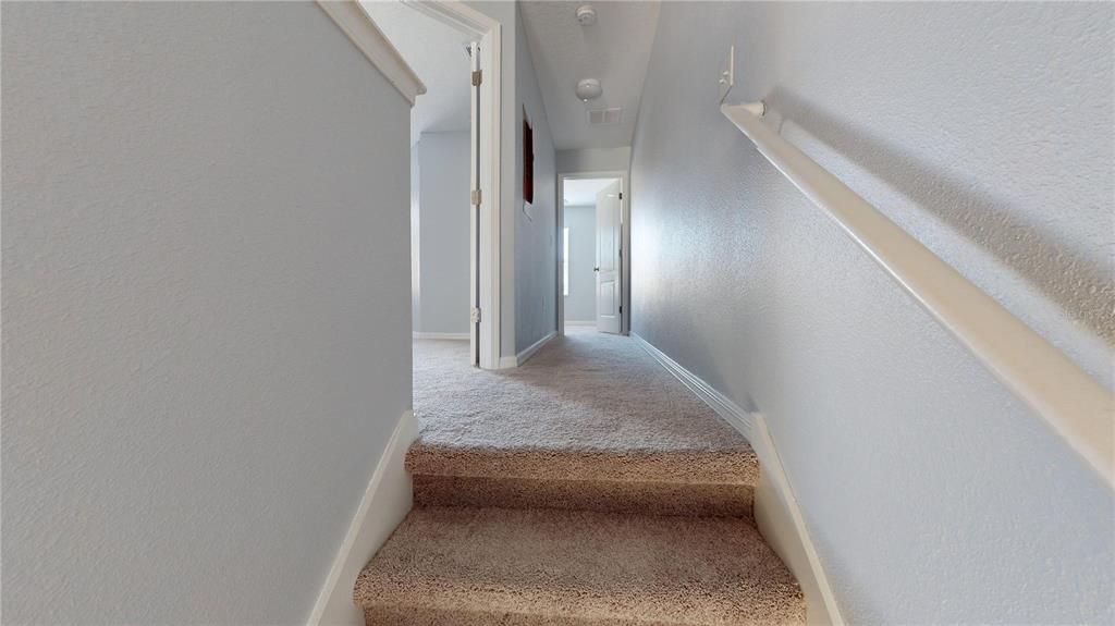 待售: $257,000 (3 贝兹, 2 浴室, 1559 平方英尺)