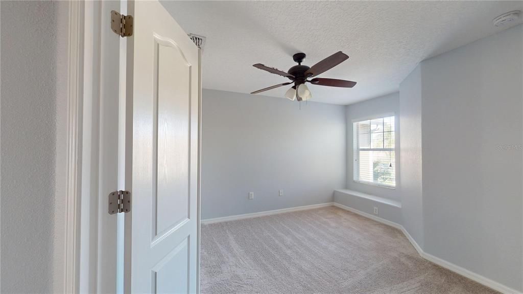 待售: $257,000 (3 贝兹, 2 浴室, 1559 平方英尺)