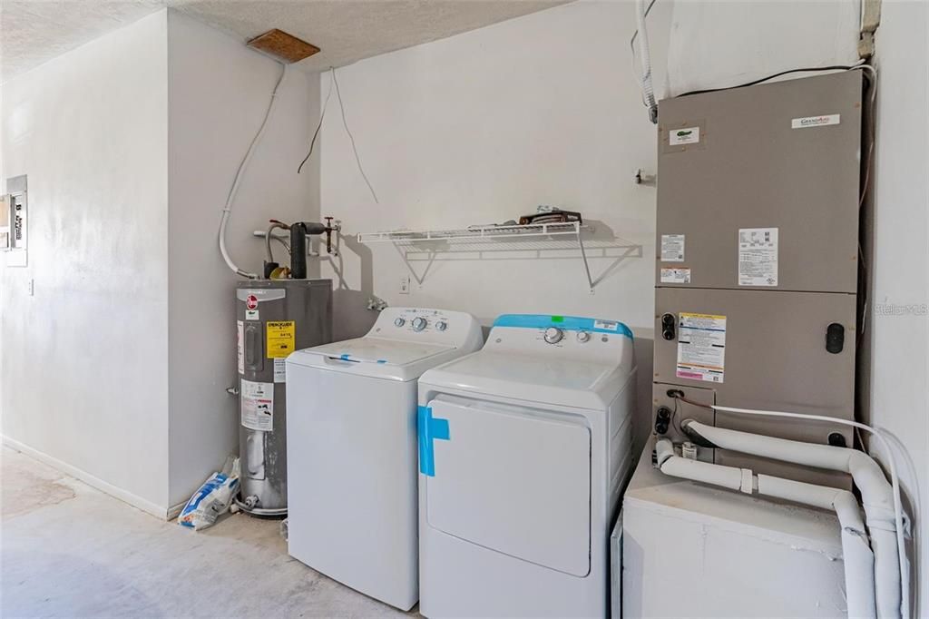 For Sale: $485,000 (4 beds, 2 baths, 1993 Square Feet)