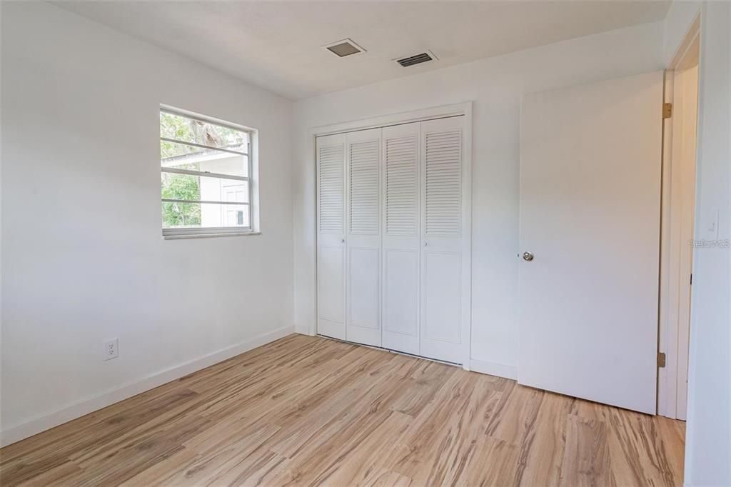 For Sale: $485,000 (4 beds, 2 baths, 1993 Square Feet)