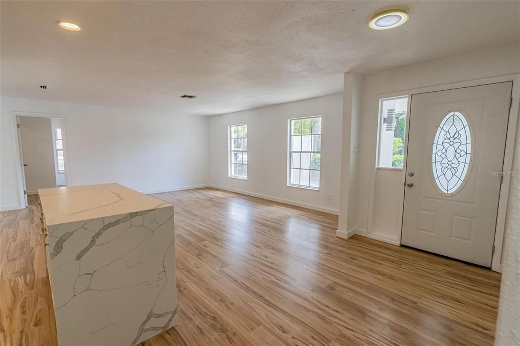 For Sale: $485,000 (4 beds, 2 baths, 1993 Square Feet)