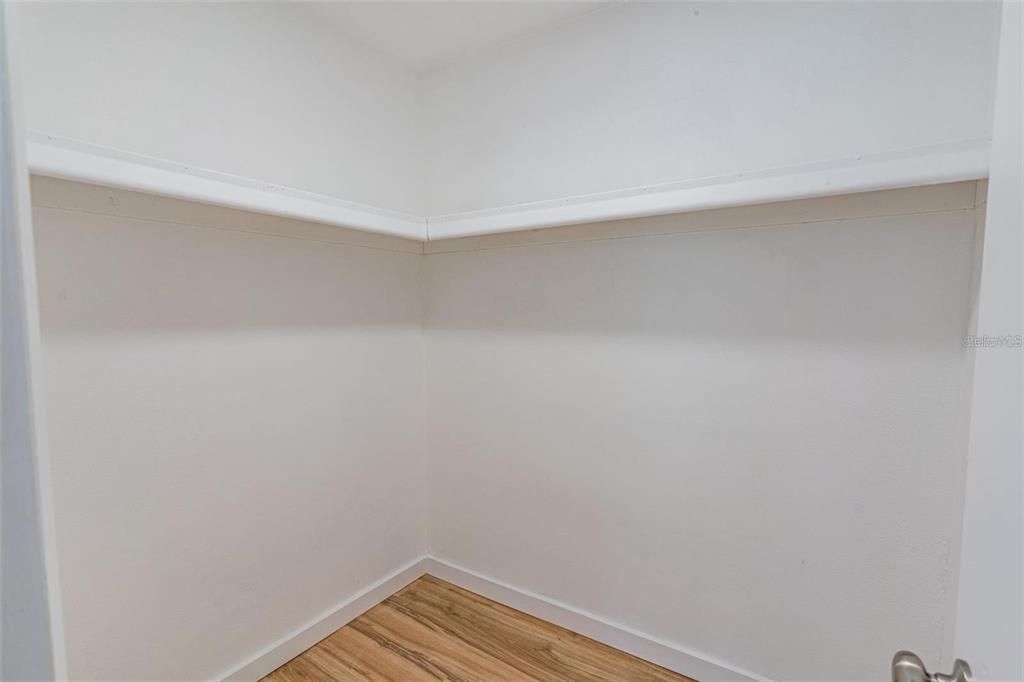 For Sale: $485,000 (4 beds, 2 baths, 1993 Square Feet)