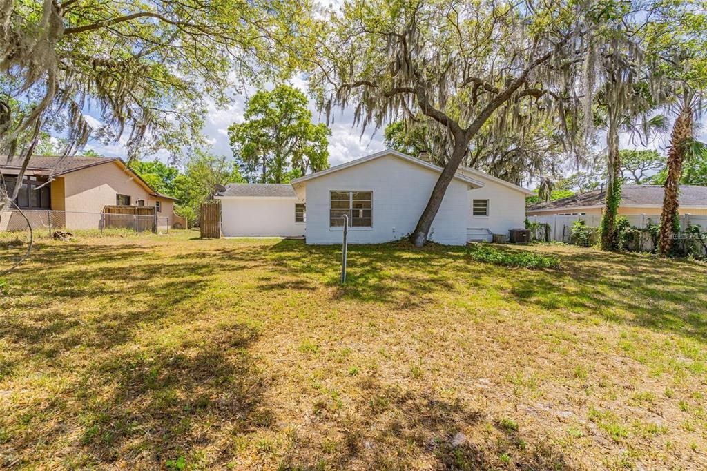 For Sale: $485,000 (4 beds, 2 baths, 1993 Square Feet)