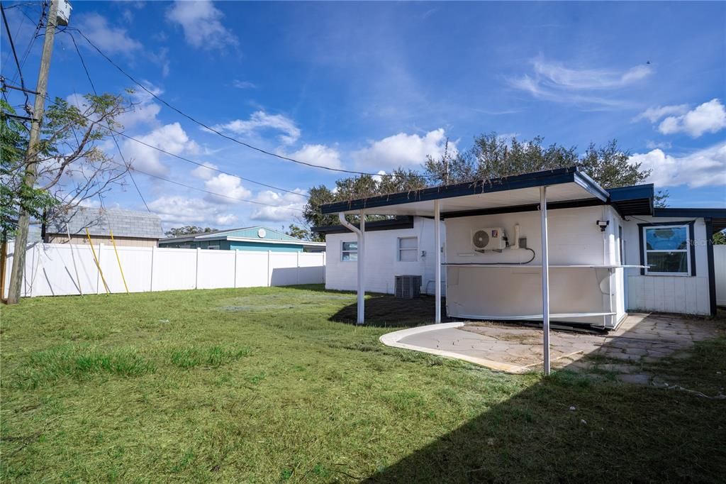 待售: $289,000 (2 贝兹, 1 浴室, 1083 平方英尺)