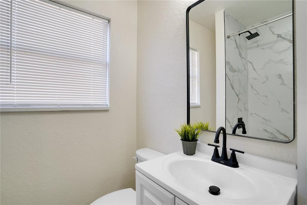 待售: $289,000 (2 贝兹, 1 浴室, 1083 平方英尺)