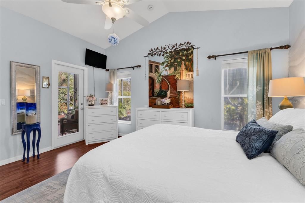 For Sale: $379,000 (2 beds, 2 baths, 1772 Square Feet)