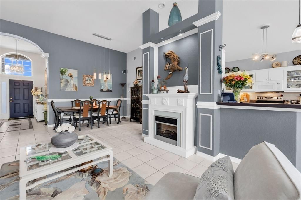 For Sale: $379,000 (2 beds, 2 baths, 1772 Square Feet)