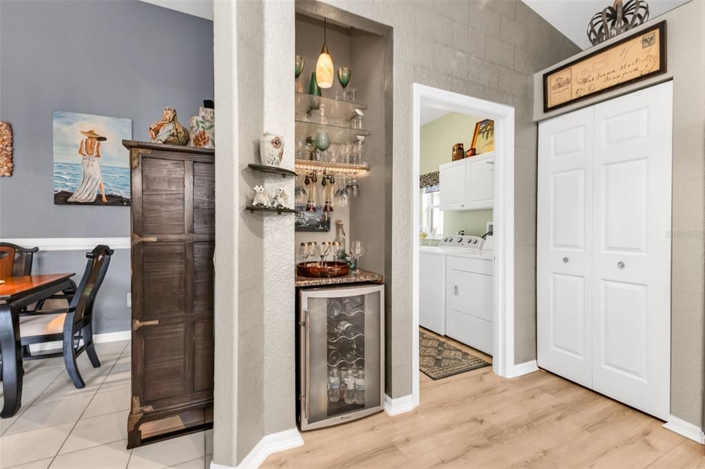 For Sale: $379,000 (2 beds, 2 baths, 1772 Square Feet)