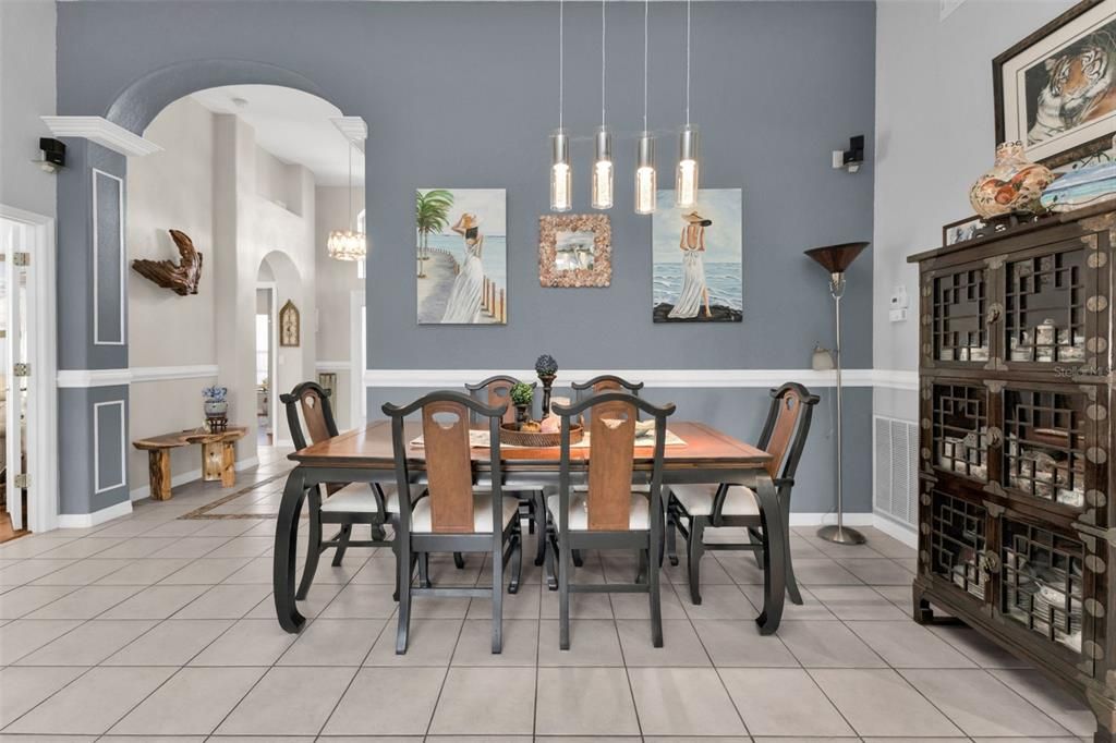 For Sale: $379,000 (2 beds, 2 baths, 1772 Square Feet)