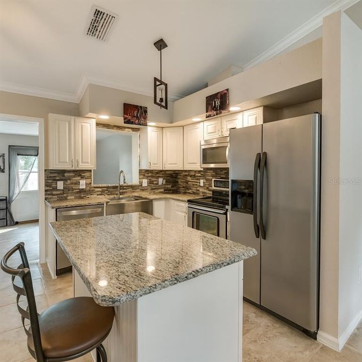 待售: $255,900 (2 贝兹, 2 浴室, 1120 平方英尺)