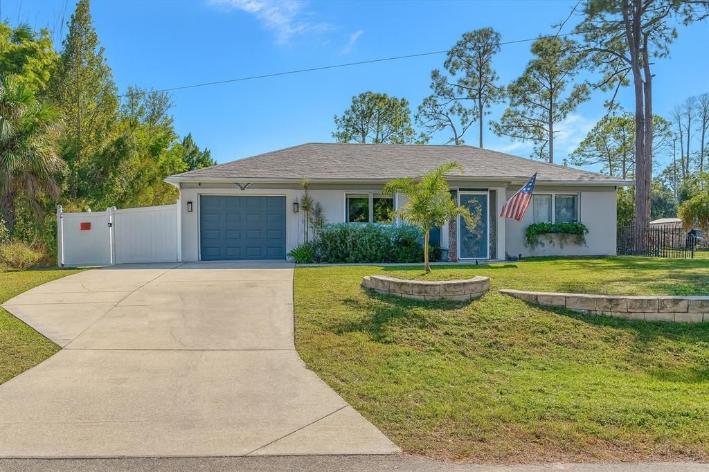 待售: $255,900 (2 贝兹, 2 浴室, 1120 平方英尺)