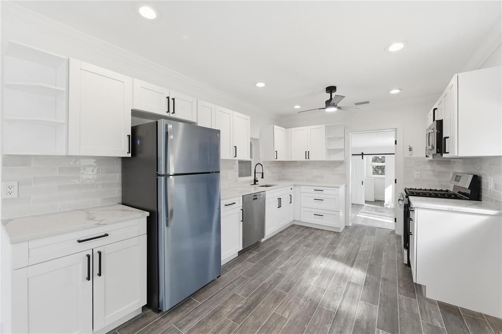 For Sale: $450,000 (3 beds, 2 baths, 1680 Square Feet)