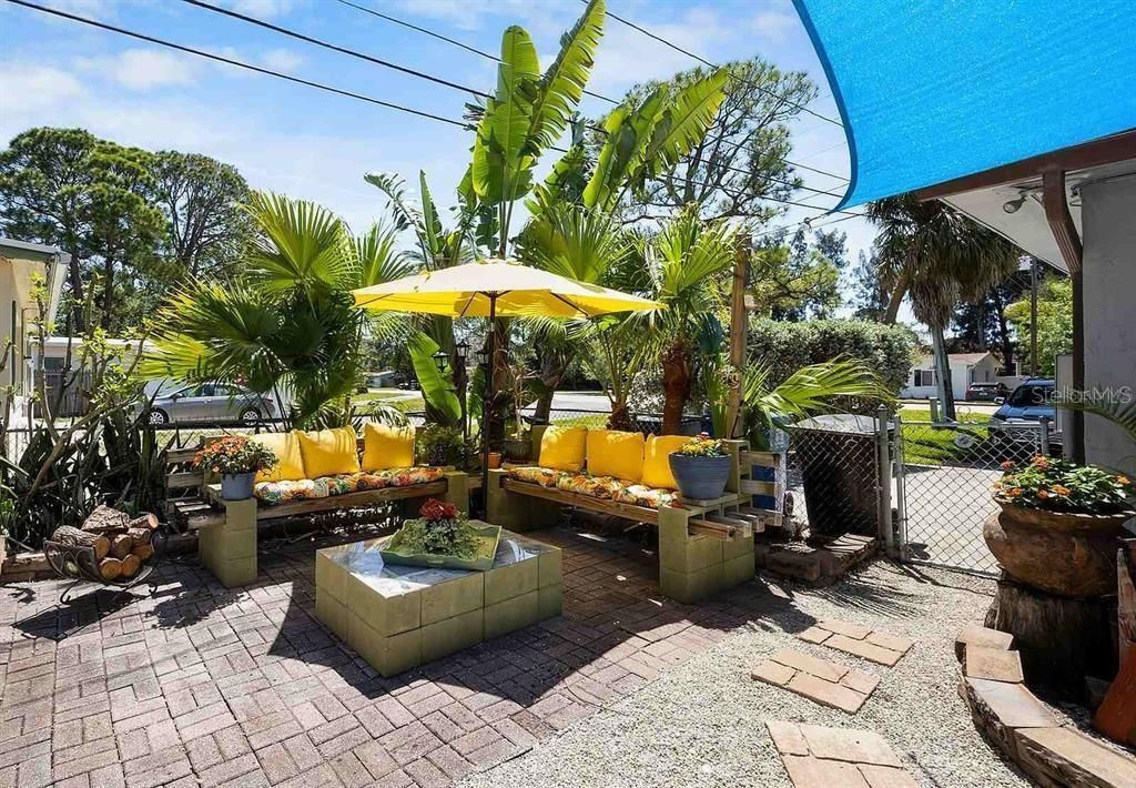 For Sale: $450,000 (3 beds, 2 baths, 1680 Square Feet)