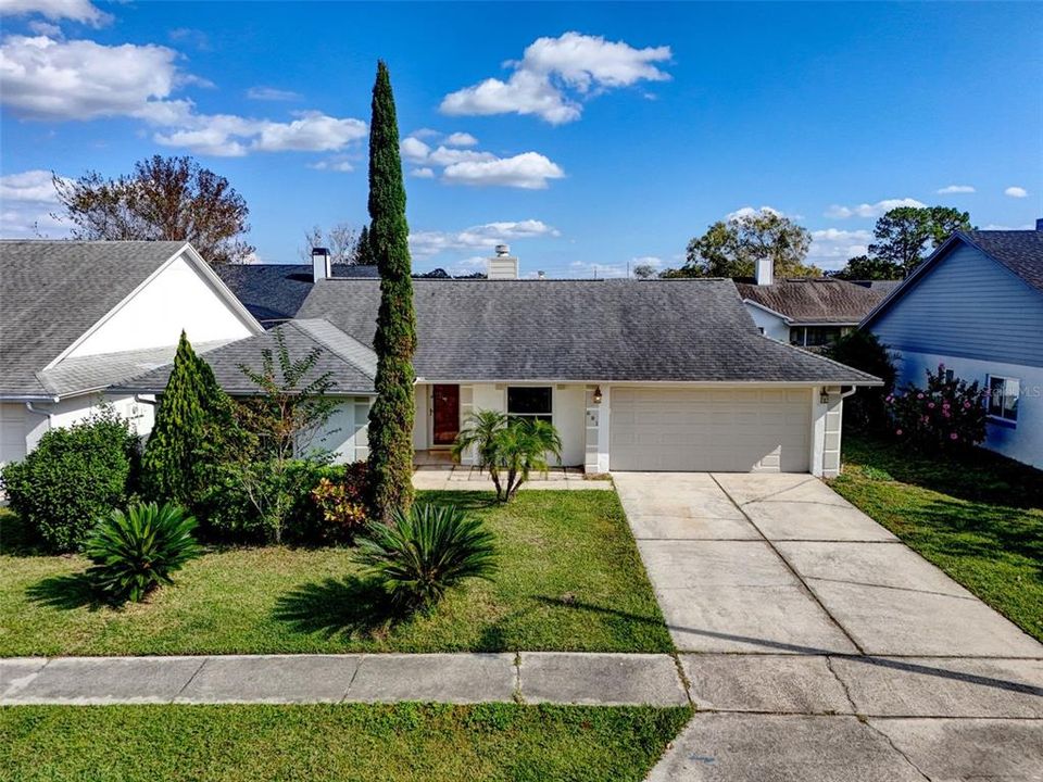 For Sale: $425,000 (4 beds, 3 baths, 2100 Square Feet)