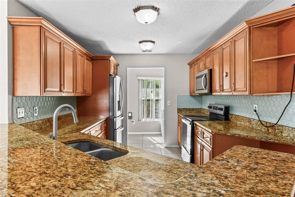 For Sale: $425,000 (4 beds, 3 baths, 2100 Square Feet)