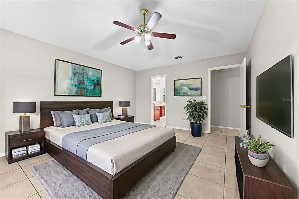 For Sale: $425,000 (4 beds, 3 baths, 2100 Square Feet)