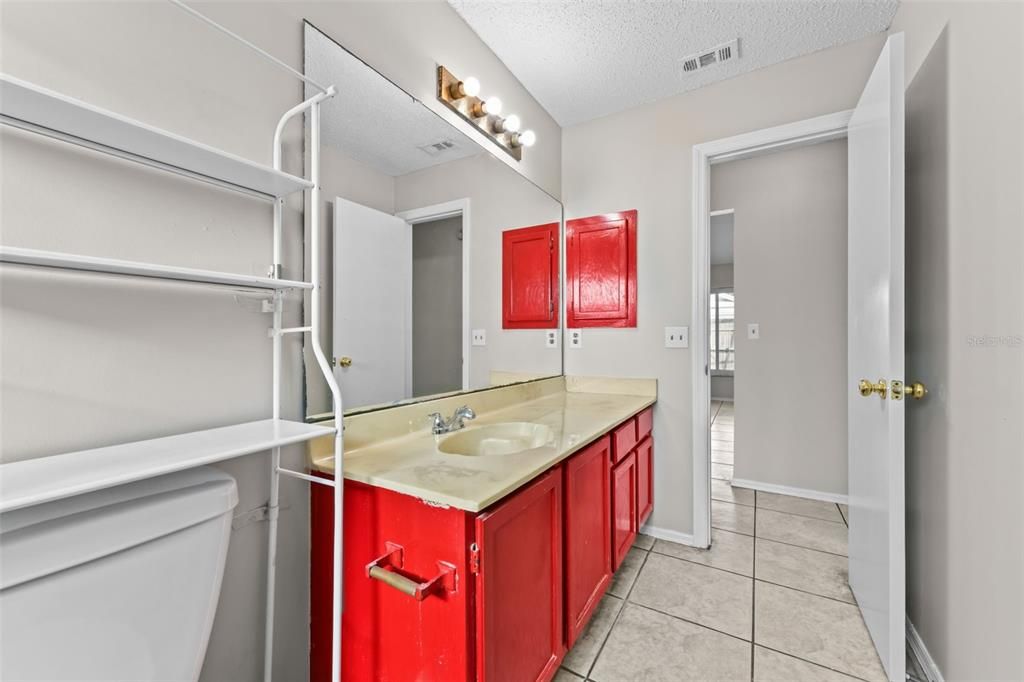 For Sale: $425,000 (4 beds, 3 baths, 2100 Square Feet)