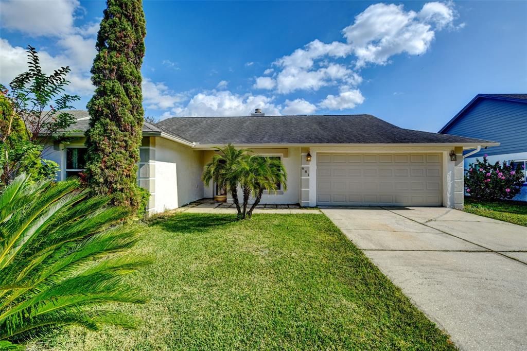 For Sale: $425,000 (4 beds, 3 baths, 2100 Square Feet)