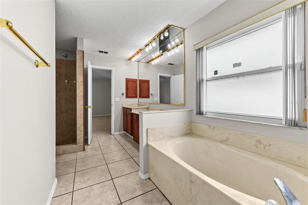 For Sale: $425,000 (4 beds, 3 baths, 2100 Square Feet)