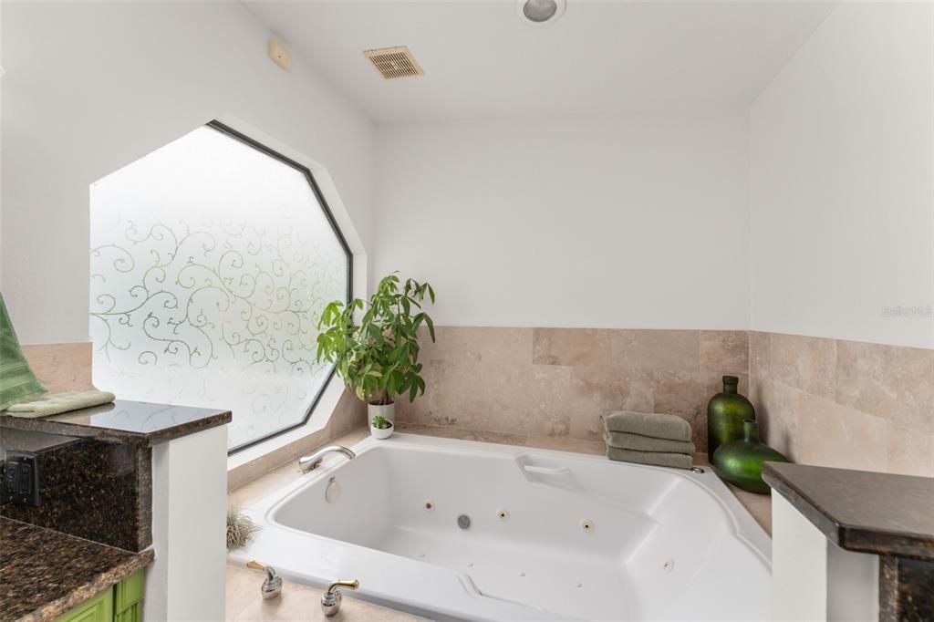 For Rent: $8,000 (5 beds, 4 baths, 4186 Square Feet)