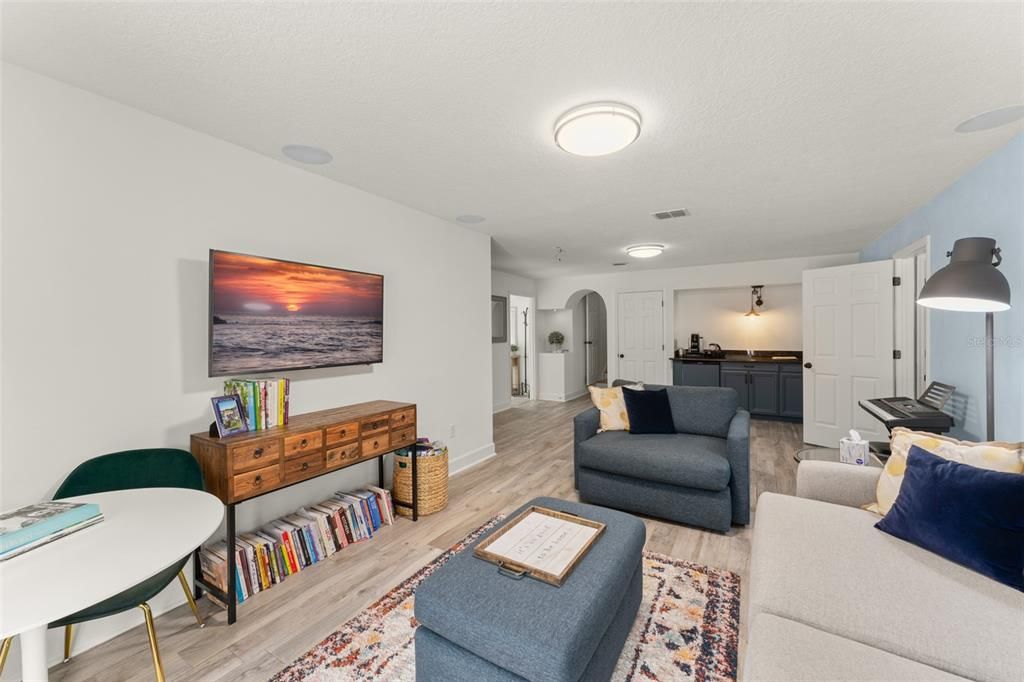 For Rent: $8,000 (5 beds, 4 baths, 4186 Square Feet)