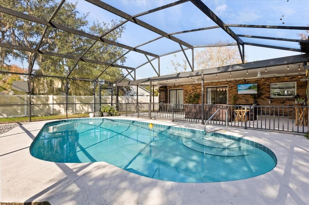 For Sale: $470,000 (3 beds, 2 baths, 2192 Square Feet)